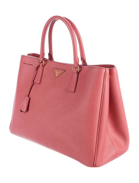 prada saffiano lux tote medium dimensions|Prada saffiano crossbody wallet.